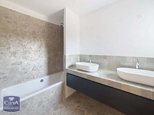 Maison à vendre 5 pièces 186.33m² Sainte-Maxime (83120)