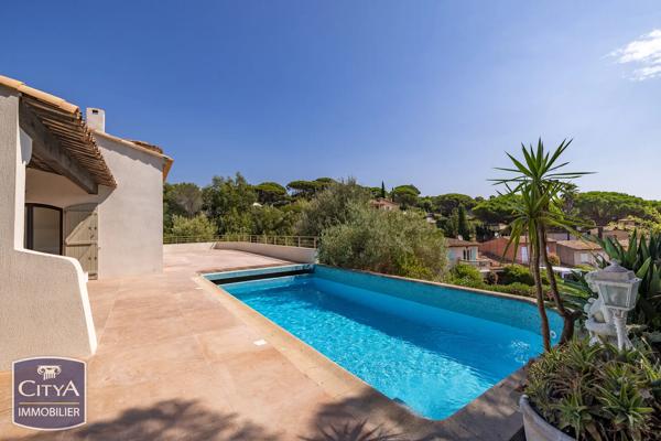 Maison à vendre 5 pièces 186.33m² Sainte-Maxime (83120)