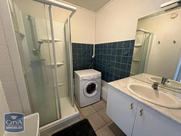 Appartement à louer 2 pièces 58.12m² Laval (53000)