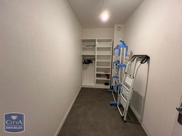 Appartement à louer 2 pièces 58.12m² Laval (53000)