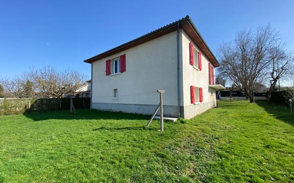 Maison à vendre    5 pièces •  Peyrilhac