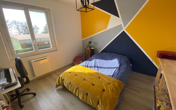 Maison à vendre    5 pièces •  Peyrilhac