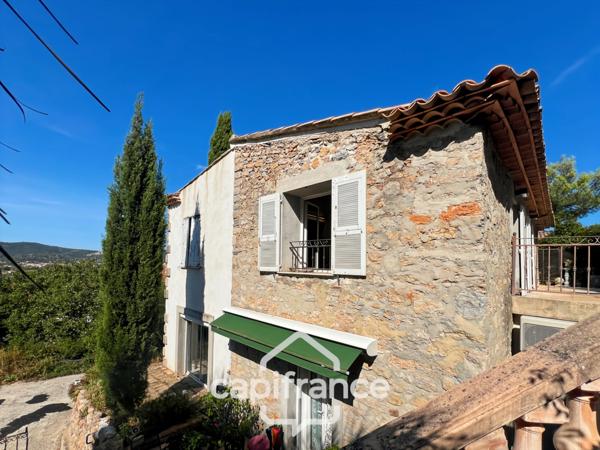 Maison à vendre 6 pièces HYERES (83) - Charme de l'ancien - 4 chambres - 200m2 habitables - Piscine - possibilité 2 appartements.