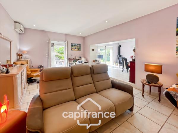 Maison à vendre 6 pièces HYERES (83) - Charme de l'ancien - 4 chambres - 200m2 habitables - Piscine - possibilité 2 appartements.