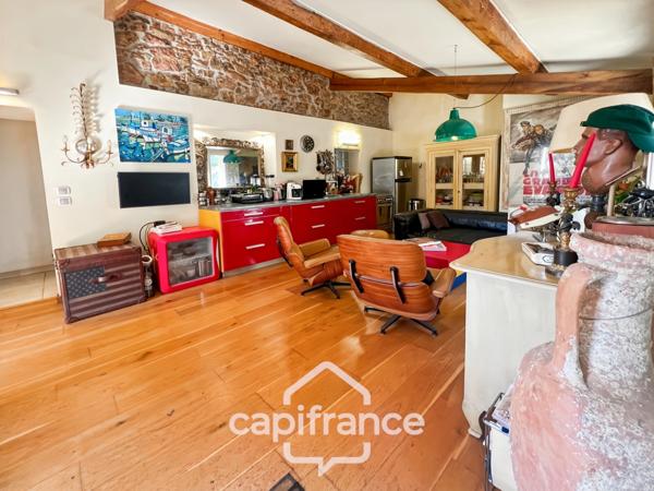 Maison à vendre 6 pièces HYERES (83) - Charme de l'ancien - 4 chambres - 200m2 habitables - Piscine - possibilité 2 appartements.