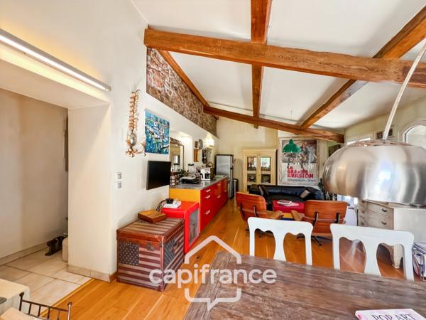 Maison à vendre 6 pièces HYERES (83) - Charme de l'ancien - 4 chambres - 200m2 habitables - Piscine - possibilité 2 appartements.