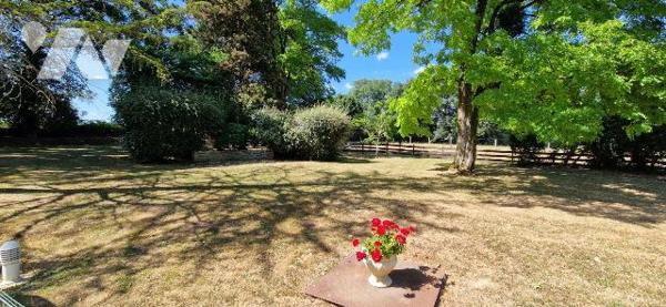 À GOVEN Grande maison familiale sur un parc paysager avec piscine chauffée.
Vous rêvez d'espac...