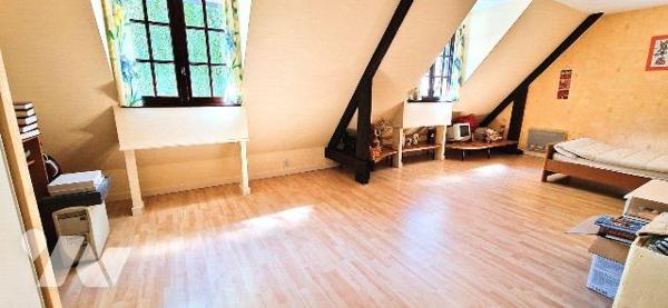 À GOVEN Grande maison familiale sur un parc paysager avec piscine chauffée.
Vous rêvez d'espac...