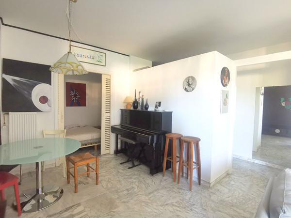 RESIDENCES DE PROVENCE : GRAND 2 PIECES AVEC JARDIN