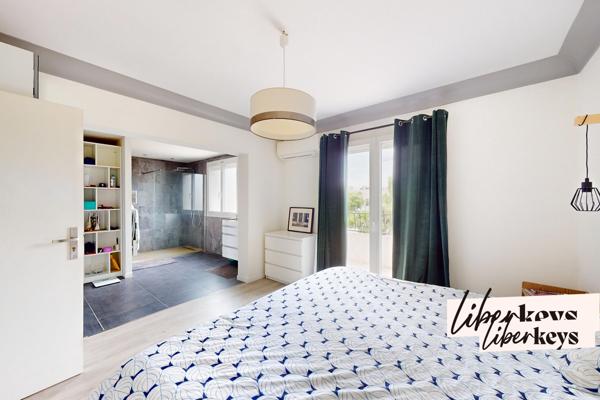  Magnifique Villa 6 pièces 180 m² Piscine Pool House Terrain de Pétanque 575.000€