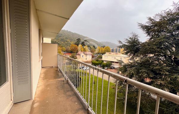 Sud de Vienne appartement 4 pièces avec balcon