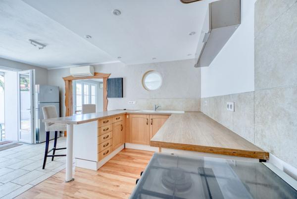 MAISON 5 CHAMBRES COEUR DU VILLAGE BALNEAIRE DE SAINT DENIS D'OLERON