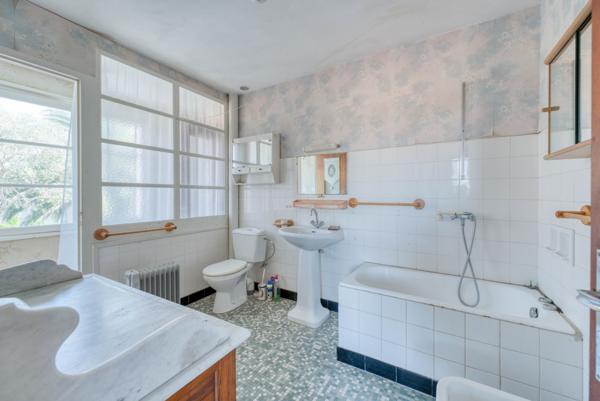 MAISON 5 CHAMBRES COEUR DU VILLAGE BALNEAIRE DE SAINT DENIS D'OLERON