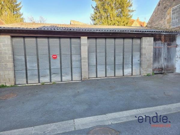 INVESTISSEURS :2 GARAGES A VENDRE