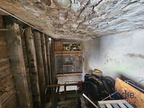 INVESTISSEURS :2 GARAGES A VENDRE