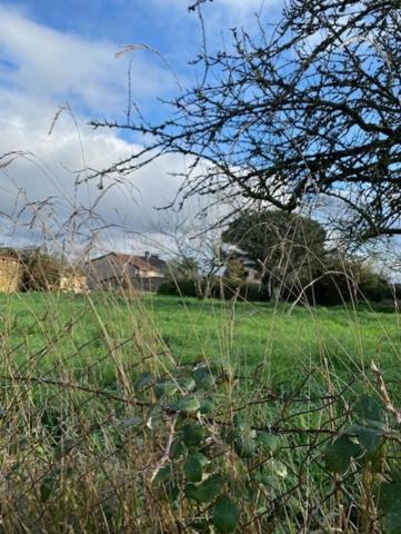 Terrain constructible, à vendre, de 1 102,00 m² DIGNAC (16)