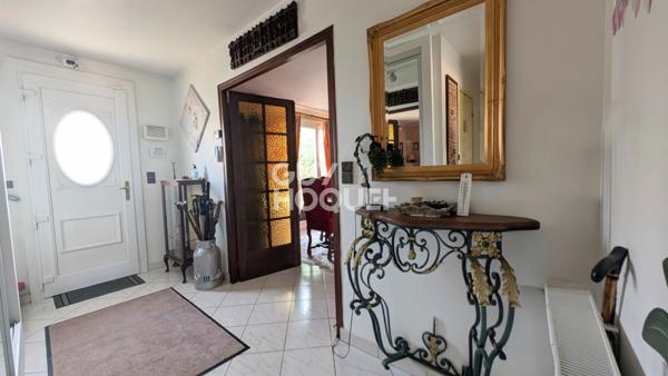 MANTES LA VILLE, Maison familiale 8 pièces, 6 chambres