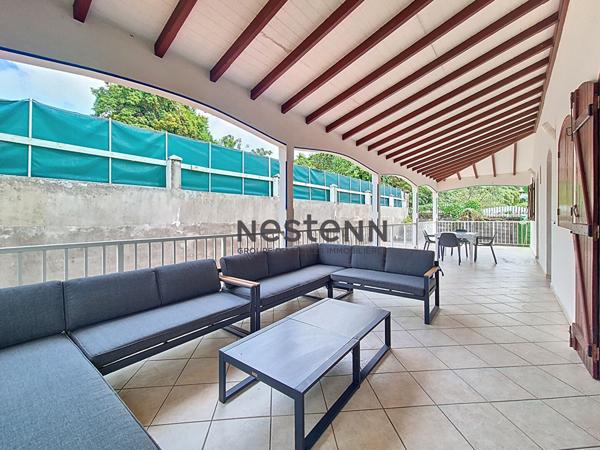 A VENDRE VILLA 4 pièce(s) + T3 indépendant avec Garage à Petit-Bourg