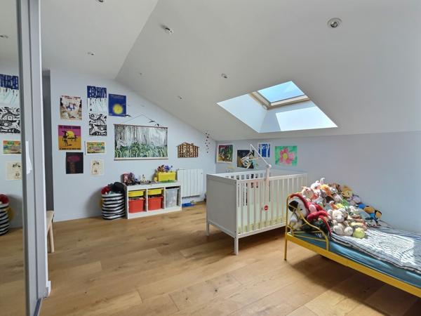 Grilly (01220) Maison récente avec piscine au calme