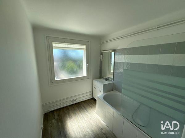 Location appartement 3 pièces 61 m² Saint-Raphaël