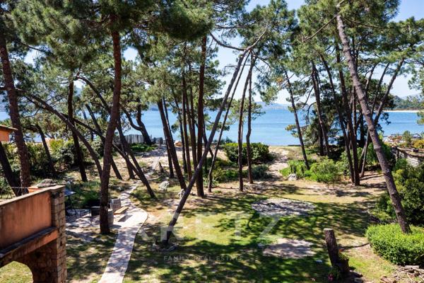 DOMAINE EXCEPTIONNEL LES PIEDS DANS L’EAU