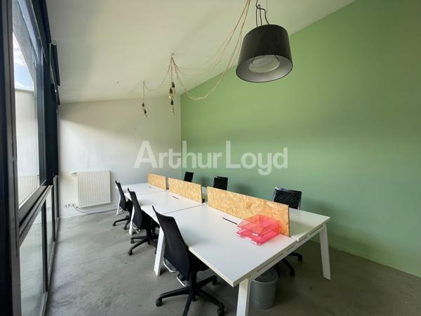 Bureaux à vendre ou à louer à Lille avec patios et accessibilité transports