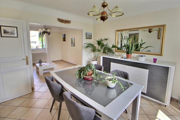 Maison Vaux Sur Seine 5 pièce(s) 109 m2 €249 900 ** - Référence 977