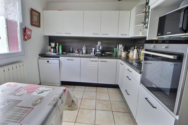 Maison Vaux Sur Seine 5 pièce(s) 109 m2 €249 900 ** - Référence 977