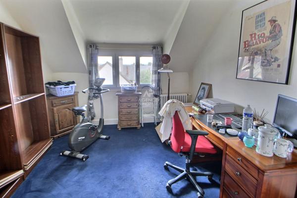 Maison Vaux Sur Seine 5 pièce(s) 109 m2 €249 900 ** - Référence 977