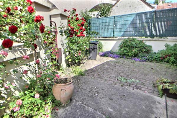 Maison Vaux Sur Seine 5 pièce(s) 109 m2 €249 900 ** - Référence 977