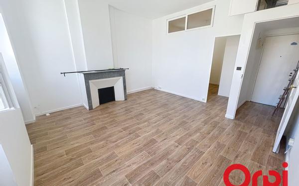 Appartement à vendre    2 pièces • 44,21 m2 Marseille 5