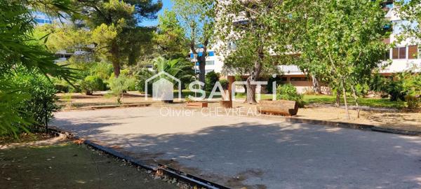 T4 avec balcon et cave, résidence gardiennée