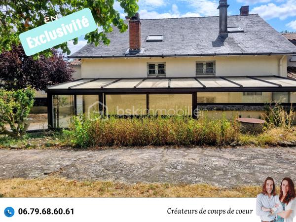 Nous vous proposons en exclusivité cette maison en pierre composée de :
-Au rez-de-chaussée: cuisine, grande pièce de vie lumineuse avec cheminée, WC séparé, buanderie, véranda chauffée. Accès à la cave.
-A l'étage: 3 chambres, un espace de stockage, une salle d'eau, WC séparé.

A l'extérieur: un garage non attenant, cabanon, volières. Grand jardin arboré entièrement clos (arbres fruitiers).

Tout à l'égout, chaudière récente, double vitrage (sauf 5 fenêtres de petite taille qui sont à changer), volets électriques, toiture en bon état.

Située à Pamproux, proche toutes commodités (école, commerce, gare TER), à 30 minutes de Niort et Poitiers, 15 minutes de Saint-Maixent-L'Ecole (Gare TGV Paris-Montparnasse).

Ce que nous en avons pensé : " Une très jolie maison qui mérite d'être remise au goût du jour. L'endroit est très peu passant et très calme. La jardin est également très agréable!"

Vendeurs, avis de valeur offert. Acquéreurs, bénéficiez de notre service financier.