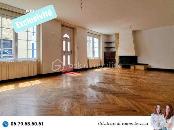 Nous vous proposons en exclusivité cette maison en pierre composée de :
-Au rez-de-chaussée: cuisine, grande pièce de vie lumineuse avec cheminée, WC séparé, buanderie, véranda chauffée. Accès à la cave.
-A l'étage: 3 chambres, un espace de stockage, une salle d'eau, WC séparé.

A l'extérieur: un garage non attenant, cabanon, volières. Grand jardin arboré entièrement clos (arbres fruitiers).

Tout à l'égout, chaudière récente, double vitrage (sauf 5 fenêtres de petite taille qui sont à changer), volets électriques, toiture en bon état.

Située à Pamproux, proche toutes commodités (école, commerce, gare TER), à 30 minutes de Niort et Poitiers, 15 minutes de Saint-Maixent-L'Ecole (Gare TGV Paris-Montparnasse).

Ce que nous en avons pensé : " Une très jolie maison qui mérite d'être remise au goût du jour. L'endroit est très peu passant et très calme. La jardin est également très agréable!"

Vendeurs, avis de valeur offert. Acquéreurs, bénéficiez de notre service financier.