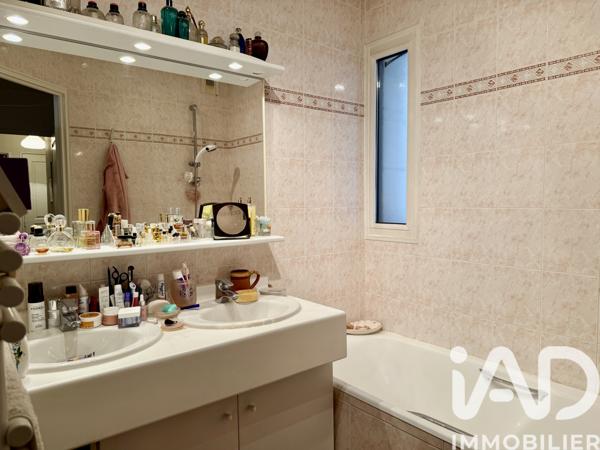 Appartement à vendre 5 pièces 94 m² Issy-les-Moulineaux