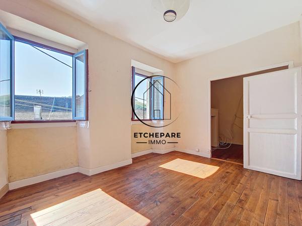 Mauléon-Licharre (64130) Maison centre ville de Mauléon-Licharre