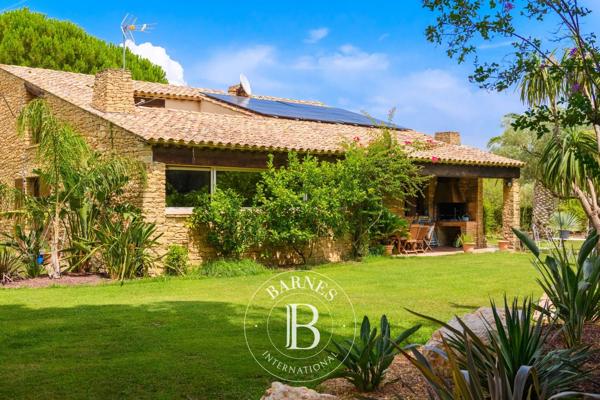 Saint-Cyr-sur-Mer, Maison 4 Chambres -  230 m² à vendre