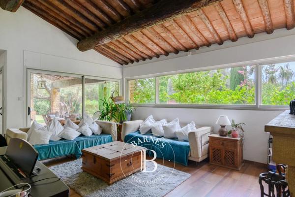 Saint-Cyr-sur-Mer, Maison 4 Chambres -  230 m² à vendre