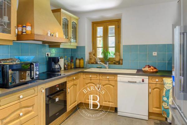 Saint-Cyr-sur-Mer, Maison 4 Chambres -  230 m² à vendre