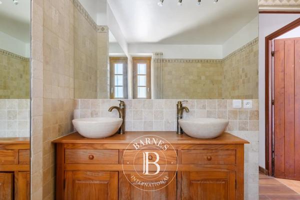 Saint-Cyr-sur-Mer, Maison 4 Chambres -  230 m² à vendre