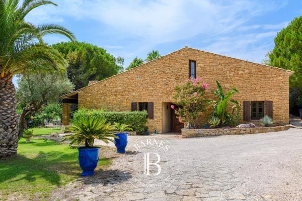 Saint-Cyr-sur-Mer, Maison 4 Chambres -  230 m² à vendre