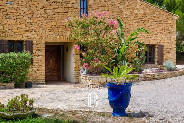 Saint-Cyr-sur-Mer, Maison 4 Chambres -  230 m² à vendre