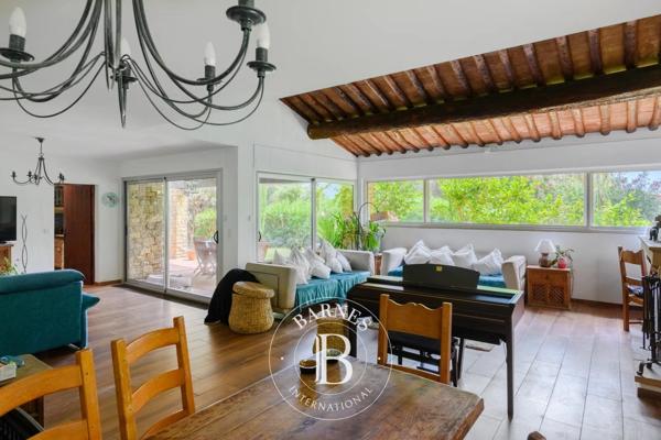 Saint-Cyr-sur-Mer, Maison 4 Chambres -  230 m² à vendre