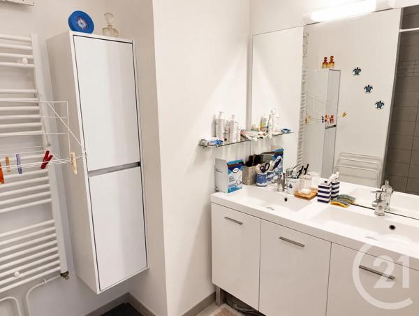 Appartement T4 à vendre  4 pièces - 83,70 m 2   LA ROCHELLE  - 17