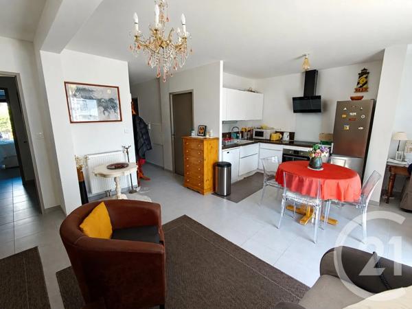 Appartement T4 à vendre  4 pièces - 83,70 m 2   LA ROCHELLE  - 17
