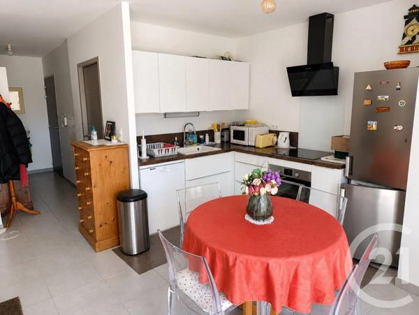 Appartement T4 à vendre  4 pièces - 83,70 m 2   LA ROCHELLE  - 17