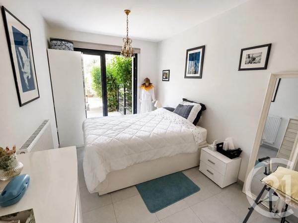 Appartement T4 à vendre  4 pièces - 83,70 m 2   LA ROCHELLE  - 17