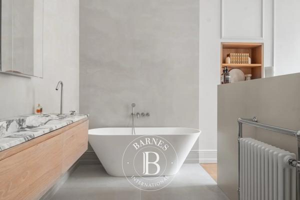 Paris 6ème, Appartement 3 Chambres -  172 m² à vendre