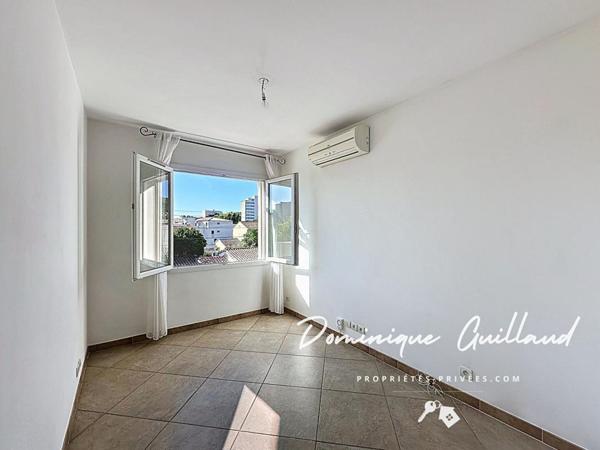 Maison -5 pièces-Nîmes (secteur Jean-Jaurès / place Séverine)