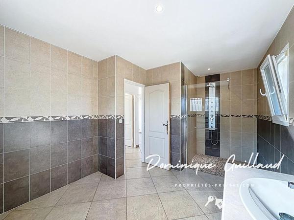 Maison -5 pièces-Nîmes (secteur Jean-Jaurès / place Séverine)